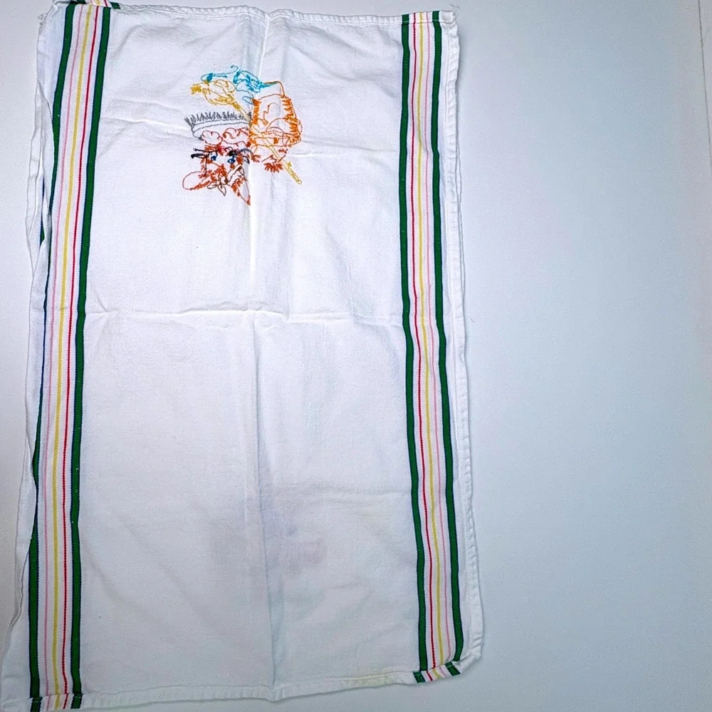 Vintage Tea Towel 2 set White Hand Embroidered Bunny Rabbit Kitchen Cottage gran
